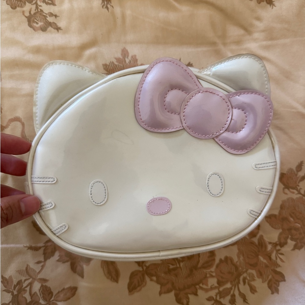 Hello kitty face bow Sanrio cosmetic bag